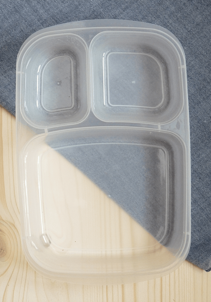 Bento Box mit Blaubeeren, Minigugls und Möhren